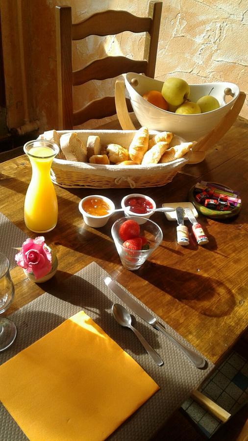 Auberge Du Relais D'Auniac 구르동-앙-케르시 외부 사진